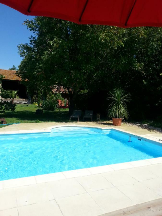 Le Mas Des Platanes Entraigues-sur-la-Sorgue Bagian luar foto